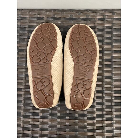 UGGs moccasin Women’s size 6 - Picture 3 of 5